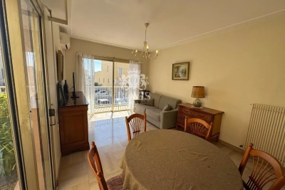Appartement &agrave; vendre &agrave; BEAULIEU-SUR-MER  - 2 pi&egrave;ces - 152 m&sup2; 