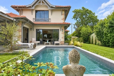 Villa à Gujan-Mestras &agrave; louer à partir de 7 525 € / semaine, Photo 1