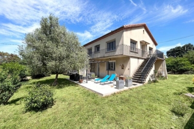 Maison &agrave; vendre envi 