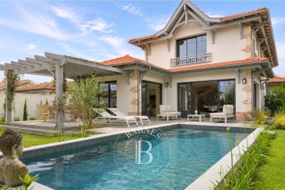 Villa à Gujan-Mestras &agrave; louer à partir de 7 525 € / semaine, Photo 2