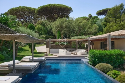 Villa à Saint-Tropez &agrave; louer à partir de 135 000 € / semaine, Photo 4