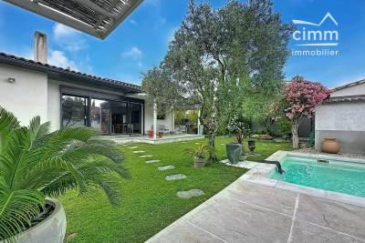 Maison &agrave; vendre moderne avec piscine 