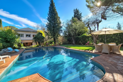 Maison &agrave; vendre villa piscine 