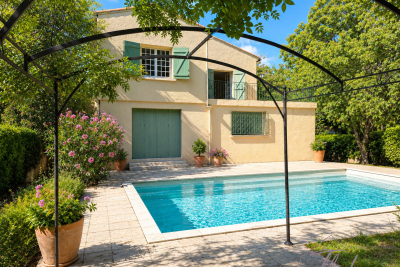 Maison &agrave; vendre &agrave; NÎMES  - 12 pi&egrave;ces - 265 m&sup2; 