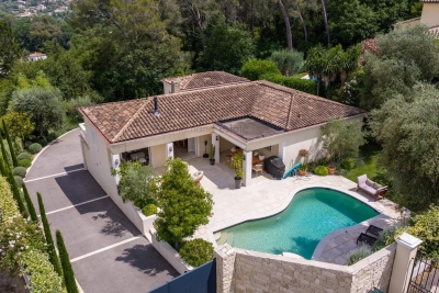 Maison &agrave; vendre &agrave; MOUANS-SARTOUX  - 9 pi&egrave;ces - 205 m&sup2; 