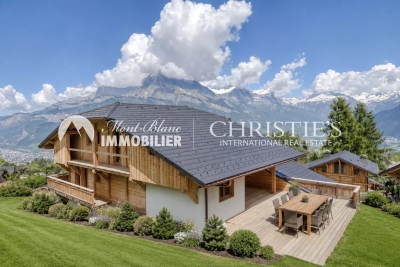 Maison &agrave; vendre &agrave; COMBLOUX  - 7 pi&egrave;ces - 404 m&sup2; 