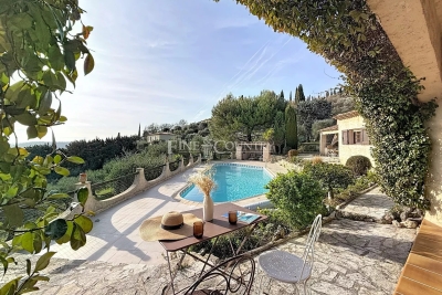 Maison &agrave; vendre &agrave; CABRIS  - 6 pi&egrave;ces - 265 m&sup2; 