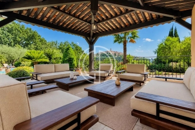 Maison &agrave; vendre &agrave; Mougins  - 8 pi&egrave;ces 334 m&sup2; 