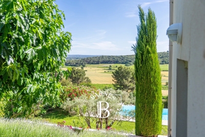 Maison &agrave; vendre &agrave; EGUILLES  - 7 pi&egrave;ces - 245 m&sup2; 