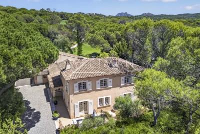 Maison &agrave; vendre &agrave; ST-RAPHAËL  - 7 pi&egrave;ces - 275 m&sup2; 