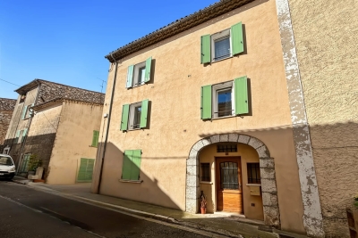 Bien &agrave; vendre &agrave; St-Cézaire-sur-Siagne  - 4 pi&egrave;ces 120 m&sup2; 