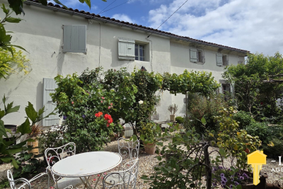 Maison &agrave; vendre &agrave; ST THOMAS DE CONAC  - 8 pi&egrave;ces - 238 m&sup2; 