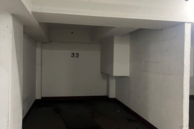 Parking/Garage &agrave; vendre &agrave; PARIS 16EME    