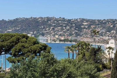 Appartement &agrave; vendre &agrave; JUAN-LES-PINS  - 2 pi&egrave;ces - 45 m&sup2; 