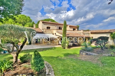 Maison &agrave; vendre &agrave; BIOT Gorbio - 8 pi&egrave;ces - 288 m&sup2; 