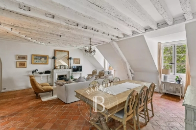 Appartement &agrave; vendre &agrave; VERSAILLES  - 5 pi&egrave;ces - 136 m&sup2; 