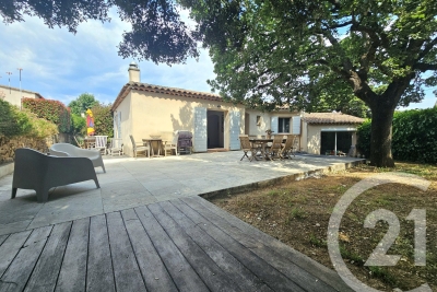 Maison &agrave; vendre &agrave; SIX-FOURS-LES-PLAGES  - 4 pi&egrave;ces - 127 m&sup2; 