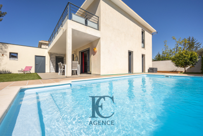Maison &agrave; vendre &agrave; SANARY-SUR-MER  - 4 pi&egrave;ces - 100 m&sup2; 