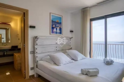 Villa à Théoule-sur-Mer &agrave; louer à partir de 12 000 € / semaine, Photo 13
