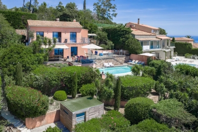 Villa à Théoule-sur-Mer &agrave; louer à partir de 12 000 € / semaine, Photo 2