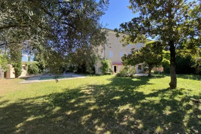 Maison &agrave; vendre &agrave; MONTÉLIMAR  - 8 pi&egrave;ces - 280 m&sup2; 