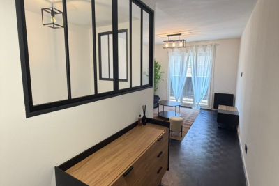 Appartement &agrave; louer &agrave; MARSEILLE 6EME  - 2 pi&egrave;ces - 46 m&sup2; 