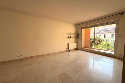 Appartement &agrave; louer &agrave; AIX-EN-PROVENCE  - 3 pi&egrave;ces - 69 m&sup2; 