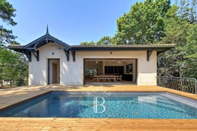 Maison &agrave; vendre &agrave; ARCACHON  - 6 pi&egrave;ces - 220 m&sup2; 