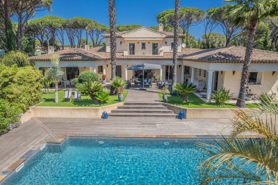 Maison &agrave; vendre &agrave; ST-RAPHAËL  - 8 pi&egrave;ces - 470 m&sup2; 