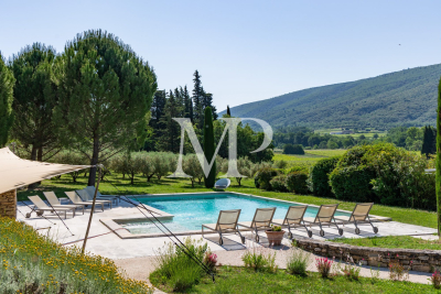 Villa à Ménerbes &agrave; louer à partir de 13 860 € / semaine, Photo 3