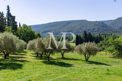 Villa à Ménerbes &agrave; louer à partir de 13 860 € / semaine, Photo 5