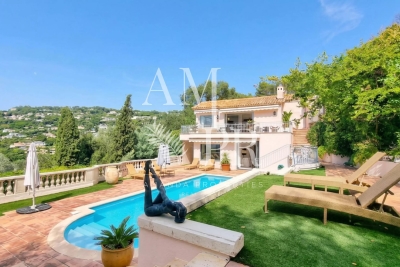 Maison &agrave; vendre &agrave; CANNES Centre - 8 pi&egrave;ces - 250 m&sup2; 