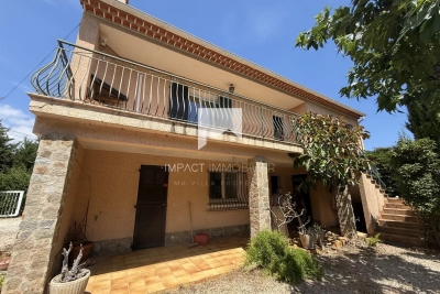 Maison &agrave; vendre &agrave; HYÈRES  - 5 pi&egrave;ces - 180 m&sup2; 