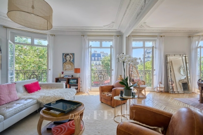 Appartement &agrave; vendre &agrave; PARIS 7EME  - 6 pi&egrave;ces - 202 m&sup2; 