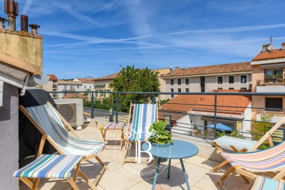 Appartement &agrave; vendre &agrave; SANARY-SUR-MER  - 3 pi&egrave;ces - 71 m&sup2; 