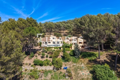 Maison &agrave; vendre &agrave; AIX-EN-PROVENCE Val d'Azur - 12 pi&egrave;ces - 310 m&sup2; 