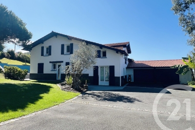 Maison &agrave; vendre &agrave; BIDART  - 7 pi&egrave;ces - 188 m&sup2; 