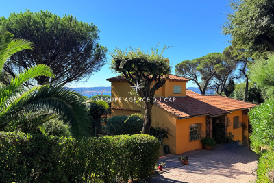 Maison &agrave; vendre &agrave; STE-MAXIME  - 7 pi&egrave;ces - 185 m&sup2; 