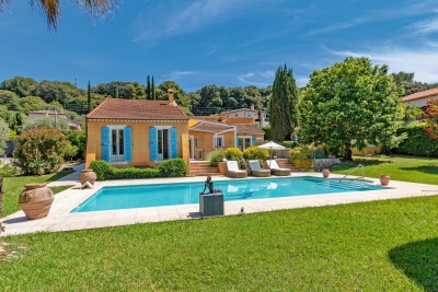 Maison &agrave; vendre &agrave; Cap d'Antibes  - 6 pi&egrave;ces 200 m&sup2; 