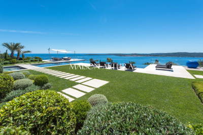 Villa à Grimaud &agrave; louer à partir de 40 000 € / semaine, Photo 2