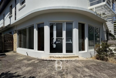 Commerce &agrave; vendre &agrave; LÈGE-CAP-FERRET   - 39 m&sup2; 