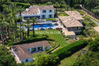 Villa à Saint-Tropez &agrave; louer à partir de 110 000 € / semaine, Photo 1