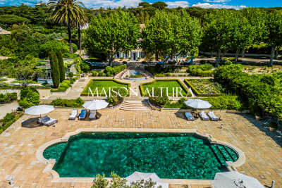 Villa in Saint-Tropez for rental from 60 000 € / week, Photo 1