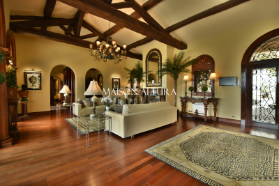 Villa in Mougins for rental from 15 000 € / week, Photo 3