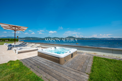 Villa in Gassin for rental from 38 000 € / week, Photo 3