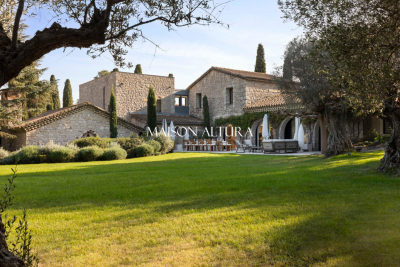 Villa à Vallauris &agrave; louer à partir de 55 000 € / semaine, Photo 1