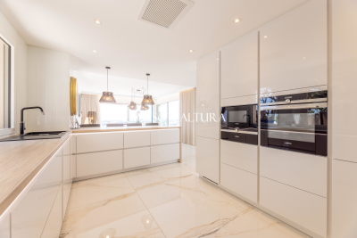Villa in Mougins for rental from 23 000 € / week, Photo 6