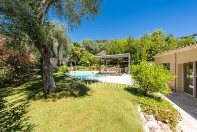 Maison &agrave; vendre &agrave; SPÉRACÈDES  - 8 pi&egrave;ces - 206 m&sup2; 