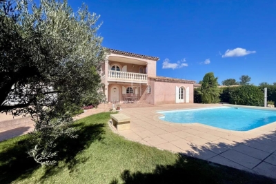 Maison &agrave; vendre &agrave; MOURIES  - 4 pi&egrave;ces - 156 m&sup2; 