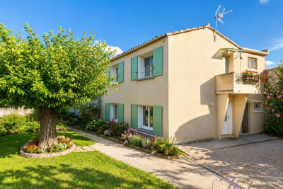 Maison &agrave; vendre &agrave; JONQUIERES-ST-VINCENT  - 4 pi&egrave;ces - 104 m&sup2; 
